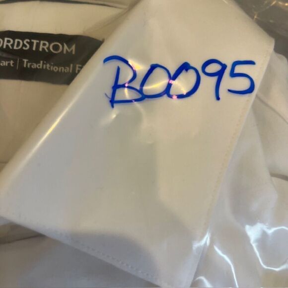 Nordstrom Tech-Smart Traditional Fit Coolmax White Dress Shirt Size 15 32-33 - Picture 8 of 8